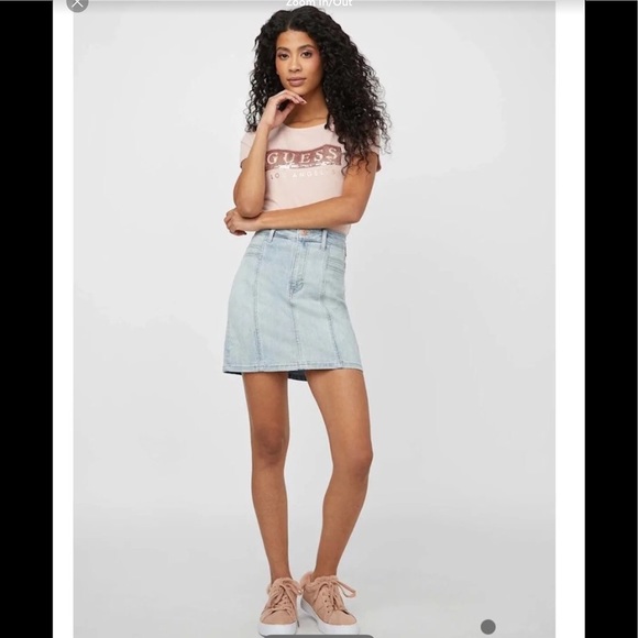 SOLD - Guess Sequin Logo Pink Tee - NWT - Picture 12 of 12